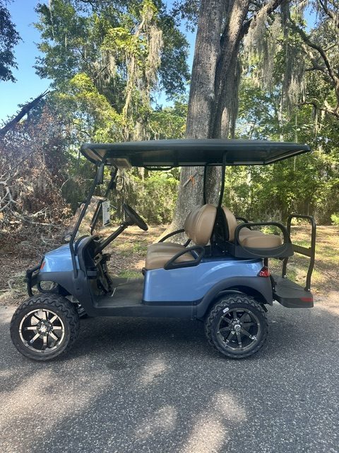 Club Car® CPO Tempo 2+2® 4 seater Lithium ION Lifted - Image 3